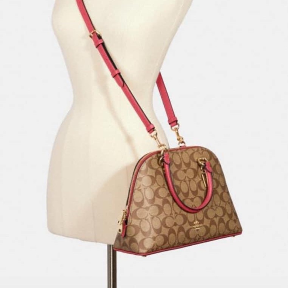 Coach purse new !!!